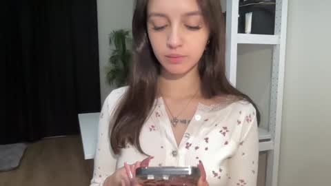 Snapshot of w33d7 chatting on 27, 12, 2024 Alice Before pvt write to me in PM online show from 27, 12, 2024