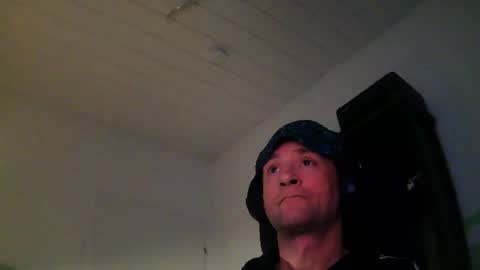 Snapshot of wailersgun chatting on 25, 2, 2025 wailersgun online show from 25, 2, 2025