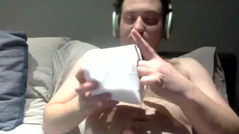 Snapshot of wakandaforever9 chatting on 13, 2, 2025 wowaweeman online show from 13, 2, 2025