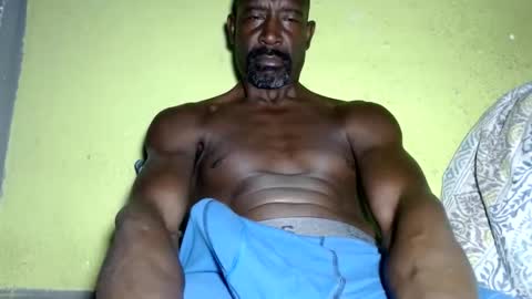 Snapshot of waleswusup chatting on 8, 12, 2024 Champion Lover online show from 8, 12, 2024