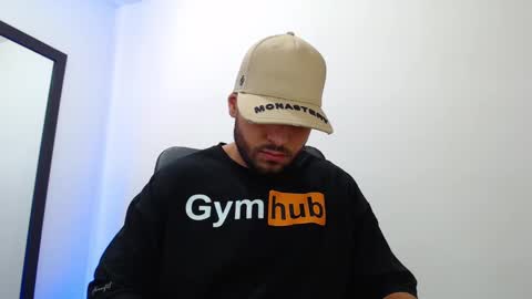 Snapshot of walter_brownn01 chatting on 21, 1, 2025 WALTER BROWN online show from 21, 1, 2025