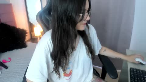 Snapshot of wanda_sg chatting on 15, 9, 2025 Alexandra online show from 15, 9, 2025