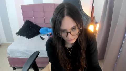 Snapshot of wanda_sg chatting on 25, 9, 2025 Alexandra online show from 25, 9, 2025