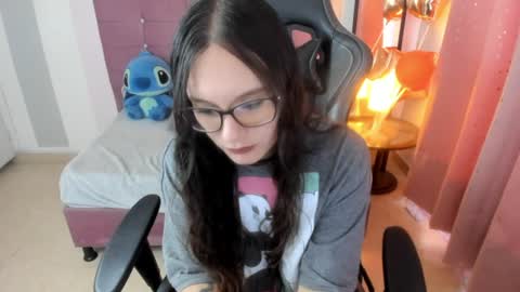 Snapshot of wanda_sg chatting on 9, 6, 2026 Alexandra online show from 9, 6, 2026