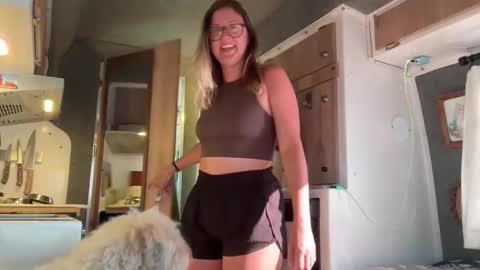 Snapshot of wanderlustjade chatting on 12, 3, 2025 Jade Adonis online show from 12, 3, 2025