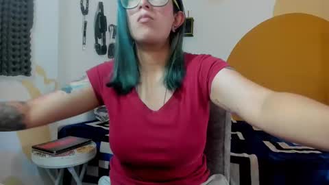 Waningrose  Lu online show from 7, 1, 2025