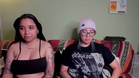 Waningrose  Lu online show from 16, 2, 2025