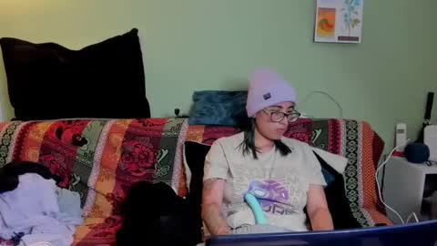 Waningrose  Lu online show from 19, 2, 2025