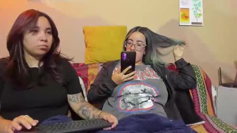 Waningrose  Lu online show from 16, 9, 2025