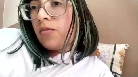 Waningrose  Lu online show from 7, 10, 2025