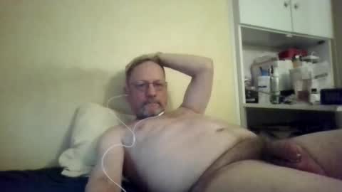 Snapshot of wanky357 chatting on 10, 5, 2026 Tibo Love online show from 10, 5, 2026