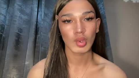 Snapshot of wanna_bewithyouxxx chatting on 4, 7, 2026 LIZA online show from 4, 7, 2026