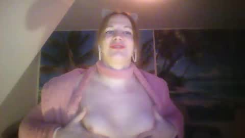 Snapshot of wannafeelitall chatting on 1, 1, 2025 Emilia inst online show from 1, 1, 2025