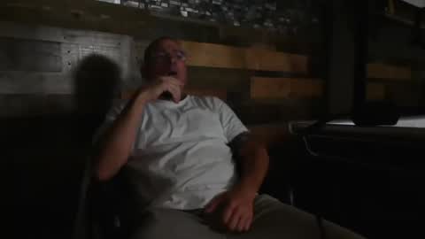 Snapshot of wantmymantofukme chatting on 15, 10, 2025 wantmymantofukme online show from 15, 10, 2025