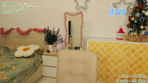 Snapshot of watermelon_sugar_ chatting on 14, 12, 2024 Tess Pls support me with Can we reach 155 my favorite number online show from 14, 12, 2024