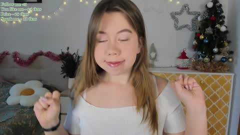 Snapshot of watermelon_sugar_ chatting on 7, 1, 2025 Tess Pls support me with Can we reach 155 my favorite number online show from 7, 1, 2025