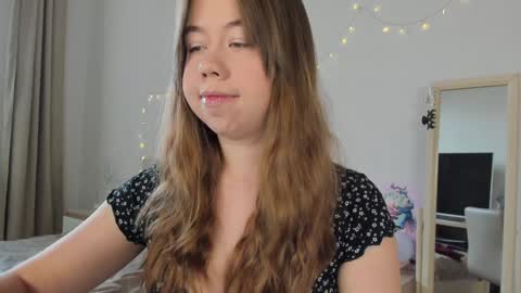 Snapshot of watermelon_sugar_ chatting on 21, 1, 2025 Tess Pls support me with Can we reach 155 my favorite number online show from 21, 1, 2025