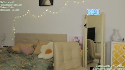 Snapshot of watermelon_sugar_ chatting on 29, 1, 2025 Tess Pls support me with Can we reach 155 my favorite number online show from 29, 1, 2025