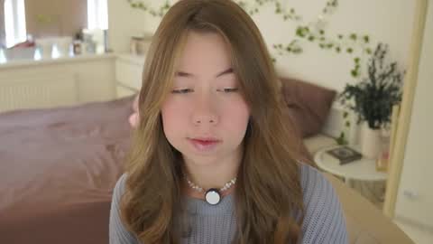 Snapshot of watermelon_sugar_ chatting on 19, 11, 2025 Tess Pls support me with Can we reach 155 my favorite number online show from 19, 11, 2025