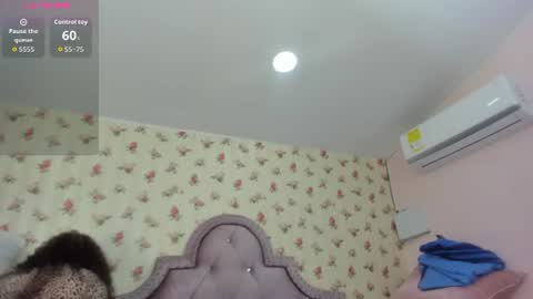 Snapshot of watson_crystal00 chatting on 18, 6, 2026 Milf Latina online show from 18, 6, 2026