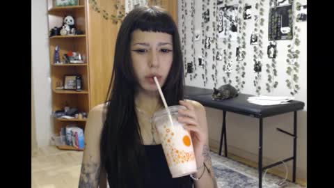 Snapshot of wavy_nights chatting on 5, 11, 2025 Mina online show from 5, 11, 2025