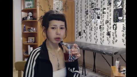 Snapshot of wavy_nights chatting on 10, 11, 2025 Mina online show from 10, 11, 2025