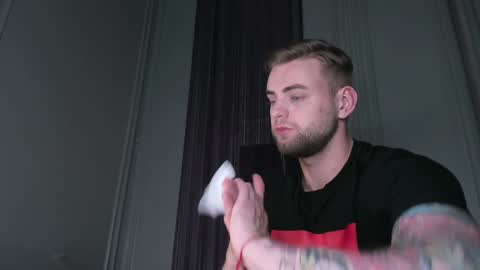 Snapshot of waynemiller_ chatting on 17, 12, 2024 Wayne online show from 17, 12, 2024