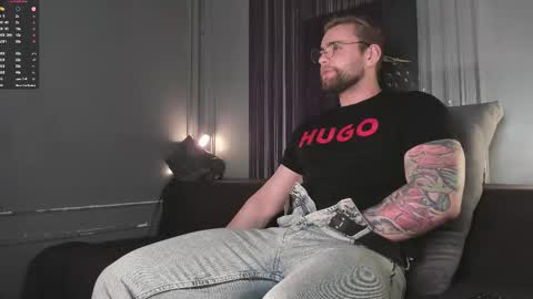 Snapshot of waynemiller_ chatting on 22, 11, 2025 Wayne online show from 22, 11, 2025