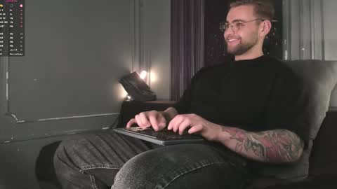 Snapshot of waynemiller_ chatting on 18, 12, 2025 Wayne online show from 18, 12, 2025