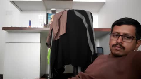 sexyguy online show from 16, 2, 2026