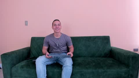 Jhonny Dick  his neighbors. online show from 11, 12, 2024
