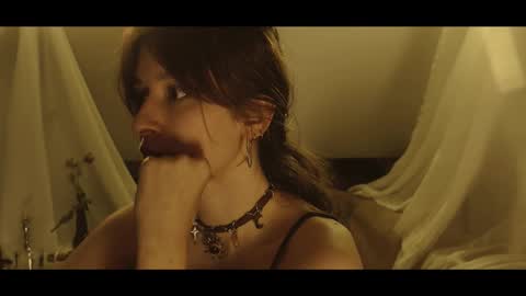 Snapshot of webcora chatting on 29, 11, 2025 Coraline online show from 29, 11, 2025