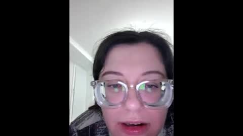 Snapshot of webgirl2 chatting on 6, 11, 2025 Marina online show from 6, 11, 2025