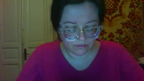 Snapshot of webgirl2 chatting on 25, 11, 2025 Marina online show from 25, 11, 2025