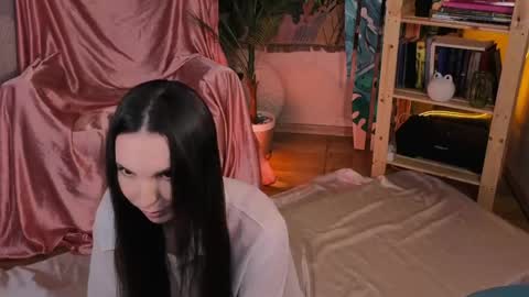 wednesday_evans online show from 21, 4, 2026