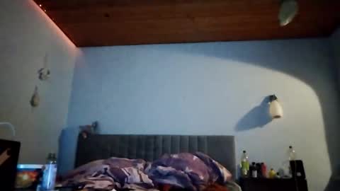 Snapshot of weedbear91 chatting on 7, 11, 2025 weedbear91 online show from 7, 11, 2025