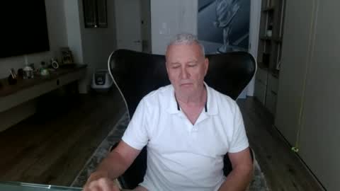 Exhibitionist online show from 5, 7, 2026