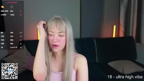 Snapshot of wendylovelylovew chatting on 28, 9, 2025 Wendy online show from 28, 9, 2025