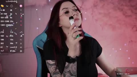 little girl who is always rightLisa online show from 28, 2, 2025