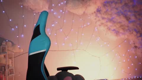 little girl who is always rightLisa online show from 7, 3, 2025