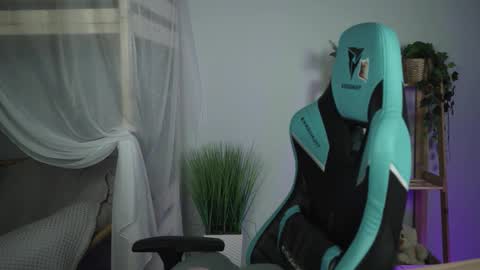 little girl who is always rightLisa online show from 2, 11, 2025