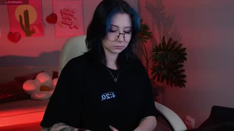 little girl who is always rightLisa online show from 19, 2, 2026