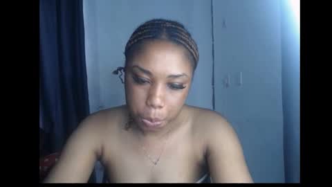 Snapshot of wet_juicypussy chatting on 19, 12, 2024 queen online show from 19, 12, 2024