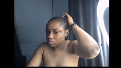 Snapshot of wet_juicypussy chatting on 27, 12, 2024 queen online show from 27, 12, 2024