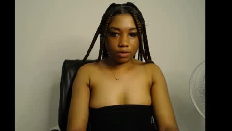 Snapshot of wet_juicypussy chatting on 3, 1, 2025 queen online show from 3, 1, 2025