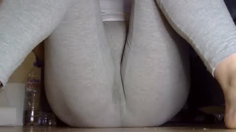 wet_pants2022 online show from 9, 1, 2026