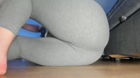 wet_pants2022 online show from 27, 5, 2026
