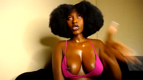 Snapshot of wet_wife_material chatting on 31, 7, 2026 Macey online show from 31, 7, 2026