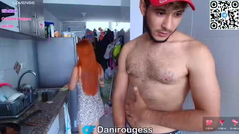 Snapshot of wetbubble chatting on 8, 10, 2025 Mia and Dylan online show from 8, 10, 2025