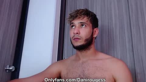 Snapshot of wetbubble chatting on 11, 10, 2025 Mia and Dylan online show from 11, 10, 2025